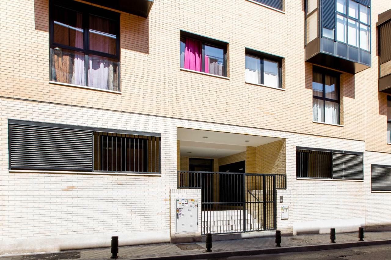 מדריד 1 Habitacion Apartamento Temporada Lucero מראה חיצוני תמונה